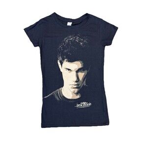 NWT Vintage Twilight New Moon Jacob Black Graphic Tee Wolf Back Juniors L